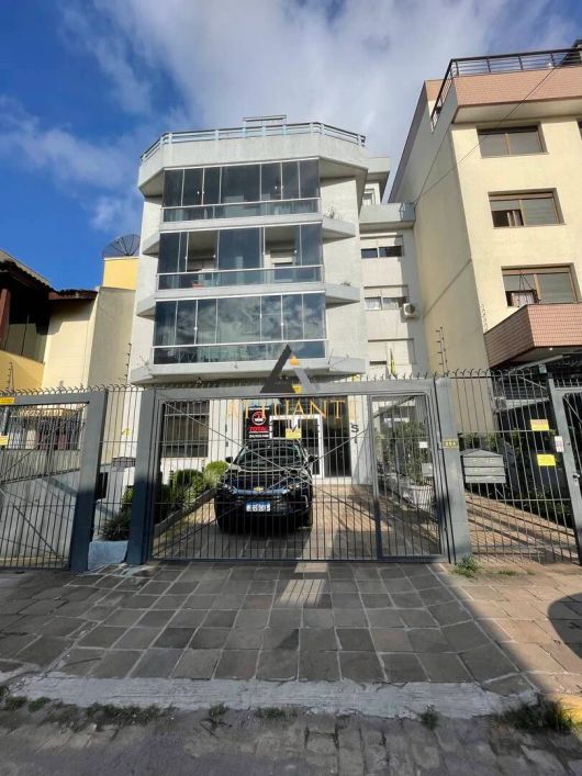 Cobertura duplex semi mobiliada - Bairro Pio X