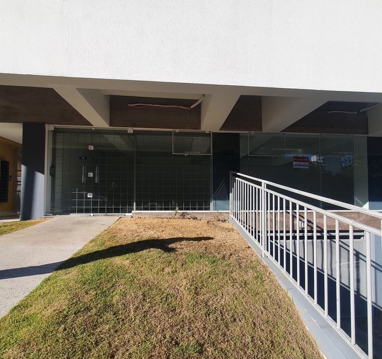 BENTOALVES aluga sala térrea em ótima localização no bairro Vinhedos em Caxias do Sul-RS