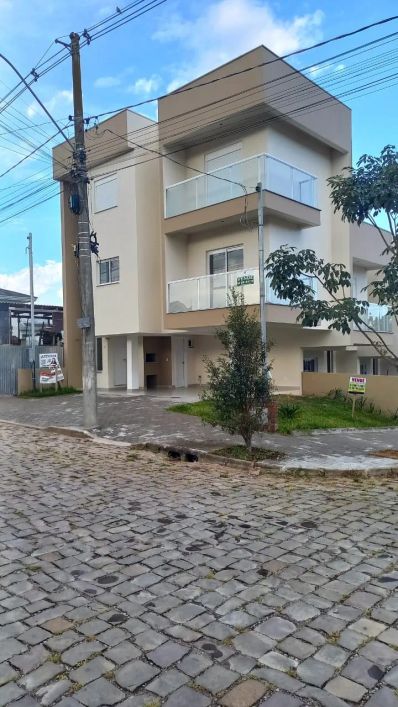 Sobrado pronto para morar no Bairro Bela Vista! Conta com 02 dormitórios (sendo o de casal com sacad