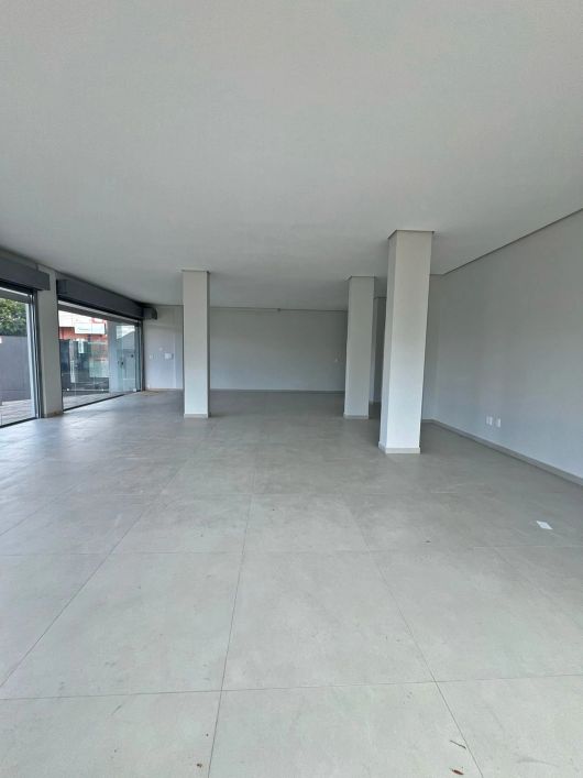 BENTOALVES aluga sala térrea com 115 m2, com estacionamento, no Cruzeiro - Caxias do Sul - RS