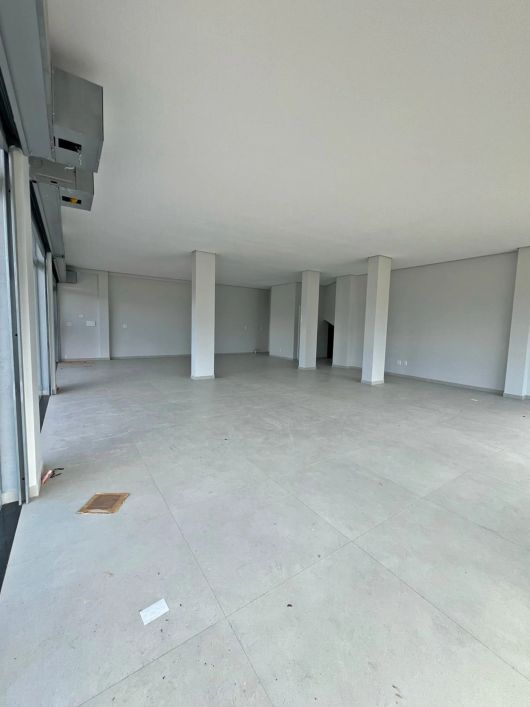 BENTOALVES aluga sala térrea com 115 m2, com estacionamento, no Cruzeiro - Caxias do Sul - RS