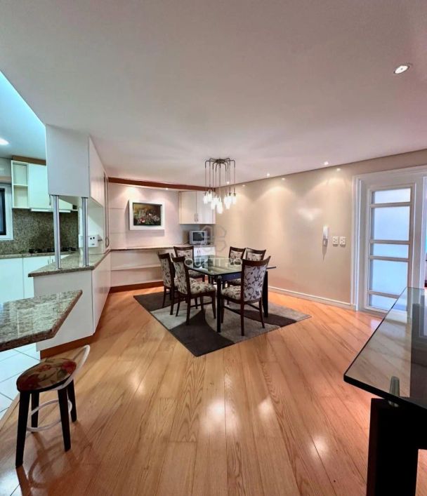 Excelente casa mobiliada com piscina