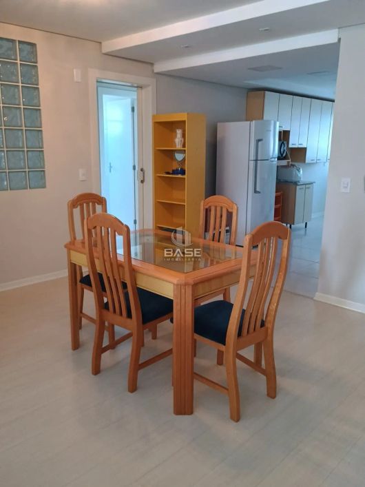Localizado no bairro Exposição, em Caxias do Sul/RS, este apartamento de 3 dormitórios, sendo 2 suít