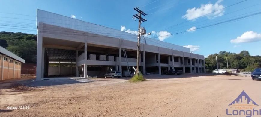 PAVILHÃO INDUSTRIAL