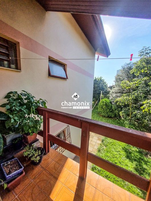 CASA COM PÁTIO - SANVITTO (231,54M²)