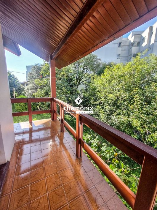 CASA COM PÁTIO - SANVITTO (231,54M²)