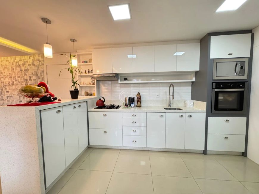 Apartamento mobiliado, pronto para morar São 90m² privativos &amp;amp;#10004;2 dormitórios, sendo uma su