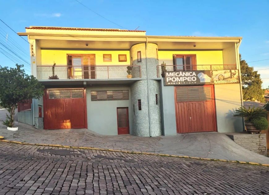 CAXIAS DO SUL - Casa Padrão - DE LAZZER