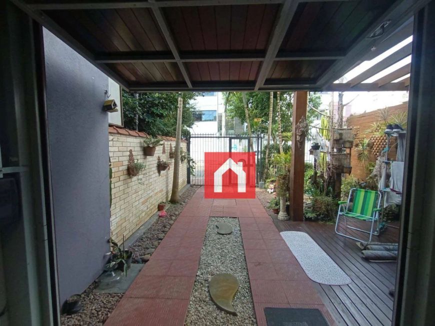 Sobrado com 3 dormitórios à venda, 86 m² por R$ 580.000,00 - Vinhedos - Caxias do Sul/RS