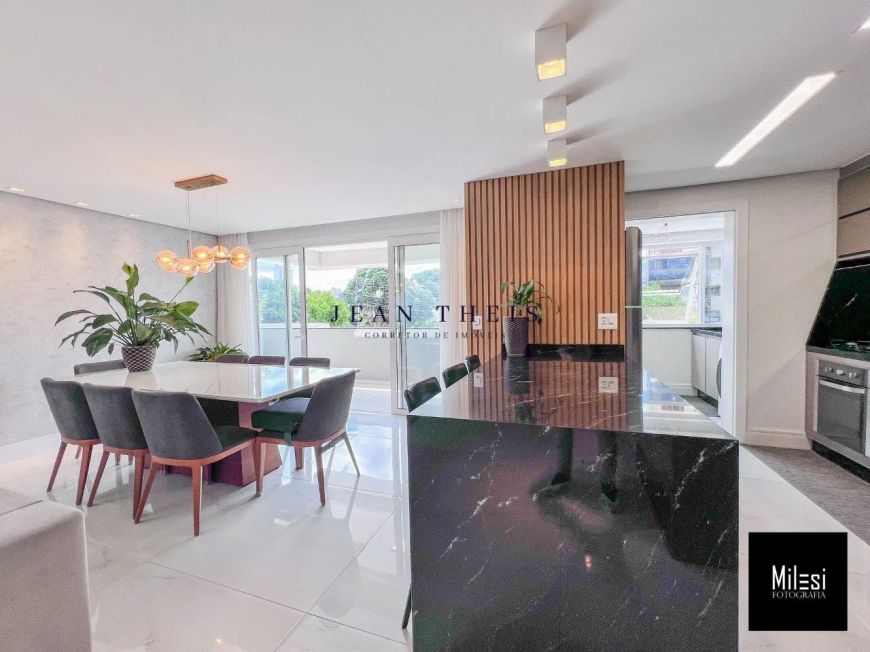 Apartamento Mobiliado à venda no bairro Rio Branco