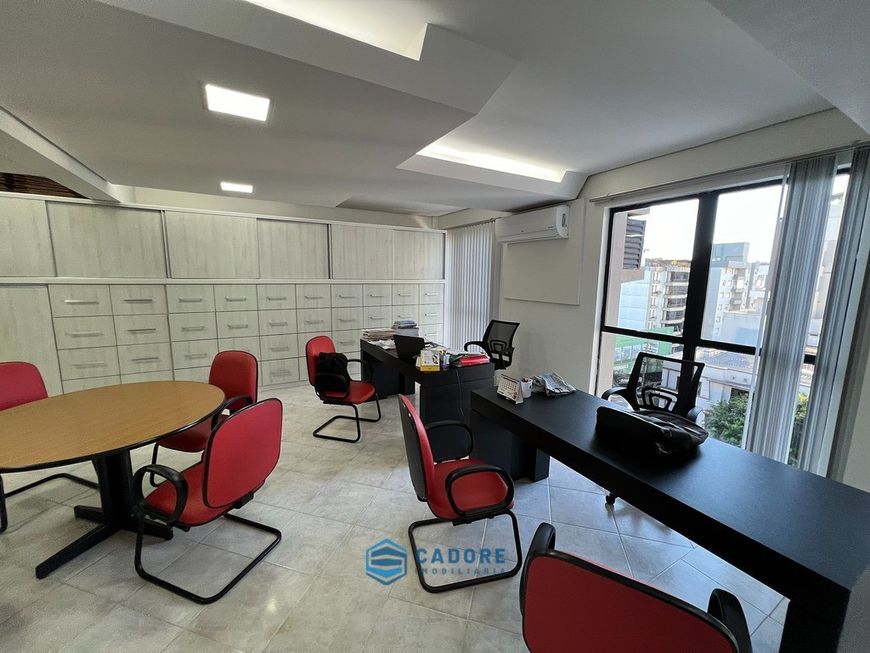 Sala aérea no centro com 110,20 m² de área útil