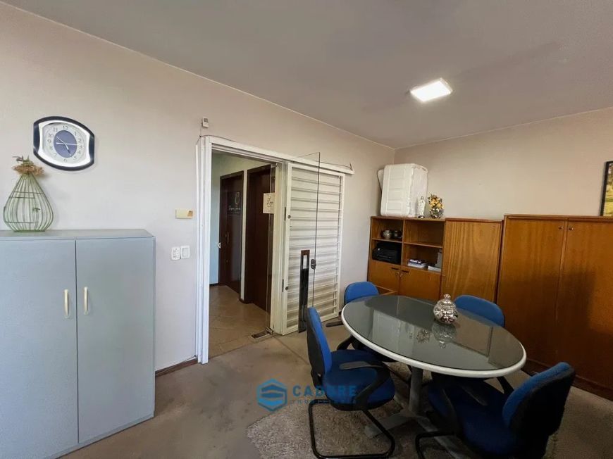 Sala aérea com 127 m² util, Todo andar