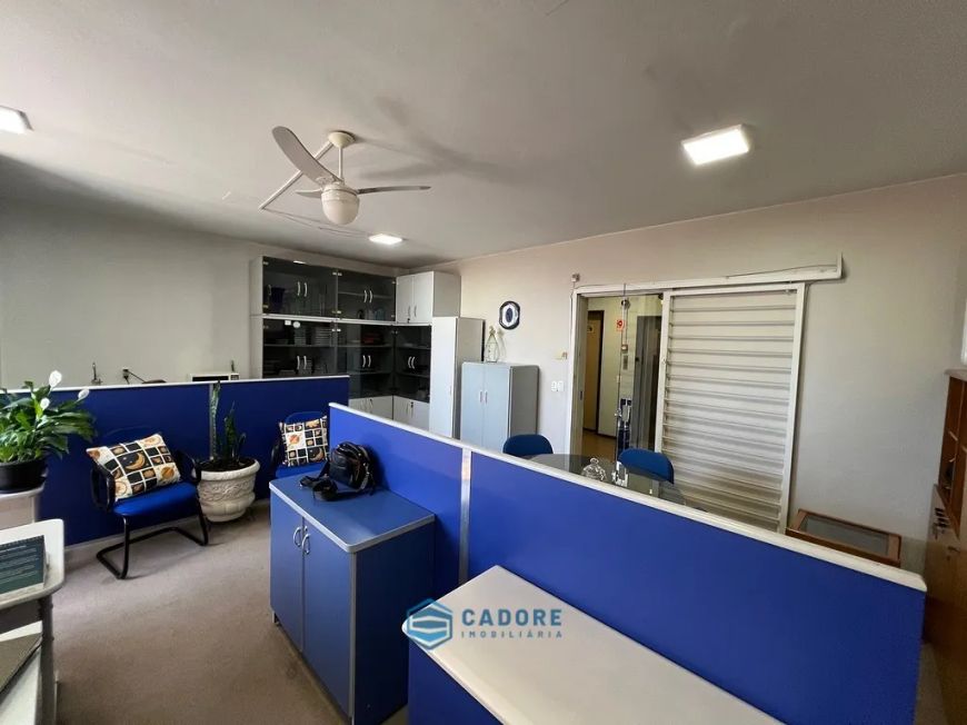 Sala aérea com 127 m² util, Todo andar