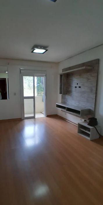 Venda de apartamento semimobiliado em Caxias do Sul, bairro Desvio Rizzo