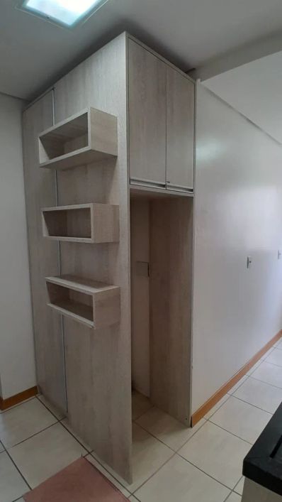 Venda de apartamento semimobiliado em Caxias do Sul, bairro Desvio Rizzo