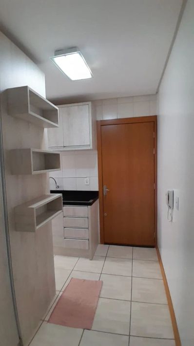 Venda de apartamento semimobiliado em Caxias do Sul, bairro Desvio Rizzo