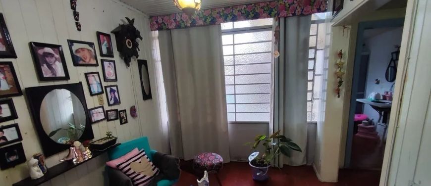 Ótima residência mista no Bairro Rio Branco! Conta com 04 dormitórios, sala para 02 ambientes, cozin