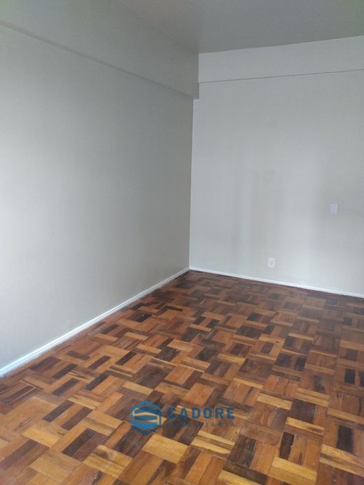 Próximo a Praça Dante, ótimas salas comerciais!