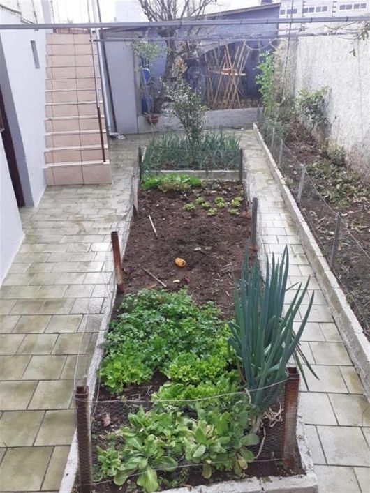 Excelente residência com 05 dormitórios, sala para 02 ambientes, cozinha, área de serviço, churrasqu