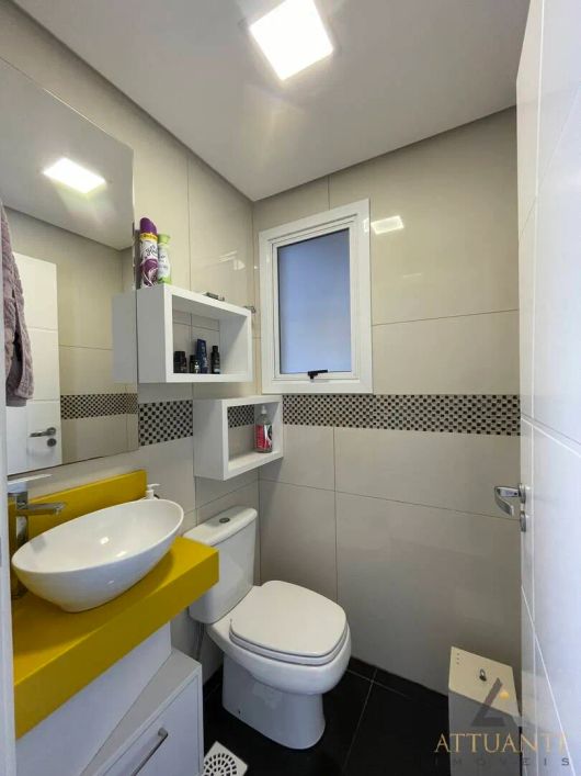 Casa semi mobiliado - Bairro Nossa Senhora das Graças