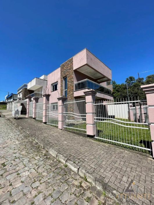 Casa semi mobiliado - Bairro Nossa Senhora das Graças