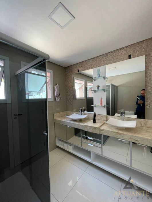 Casa semi mobiliado - Bairro Nossa Senhora das Graças