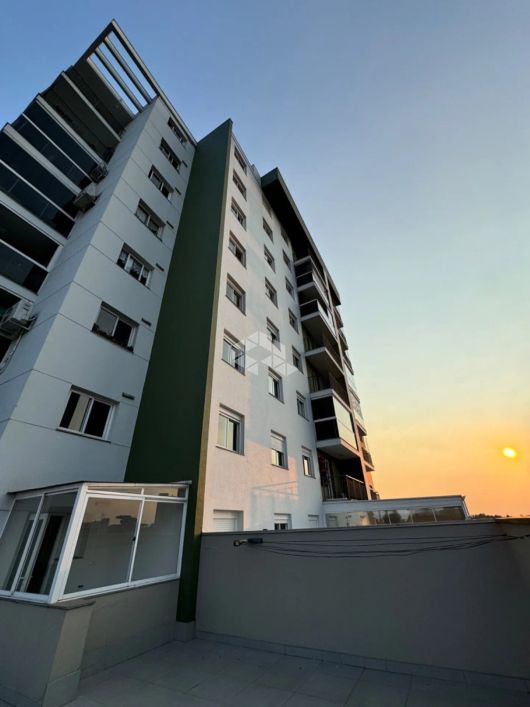 Apartamento dois quartos com suíte