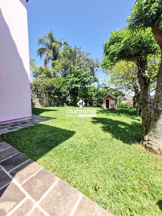 CASA COM PÁTIO - BELA VISTA (250,81M²)