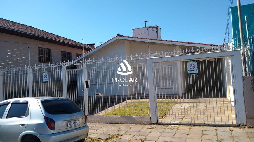 Casas com 3 Dormitório(s) no Bairro SANTA CATARINA