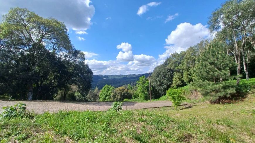 Venda de Terreno em Condomínio em Caxias do Sul-RS, bairro Linha 40