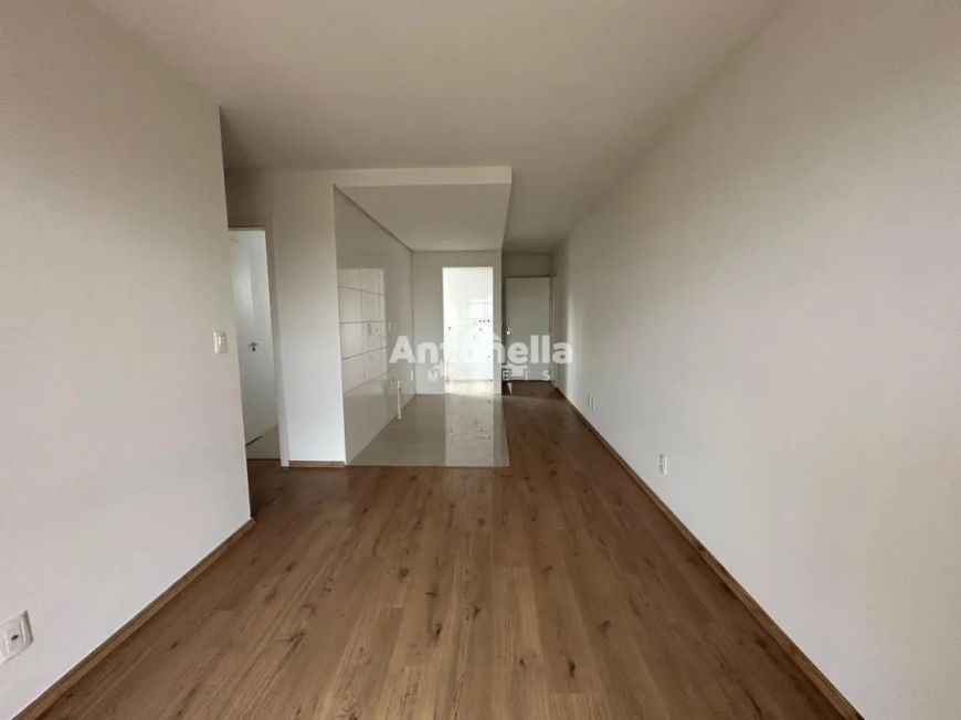 Apartamento à venda no Bairro Desvio Rizzo REF: 7787