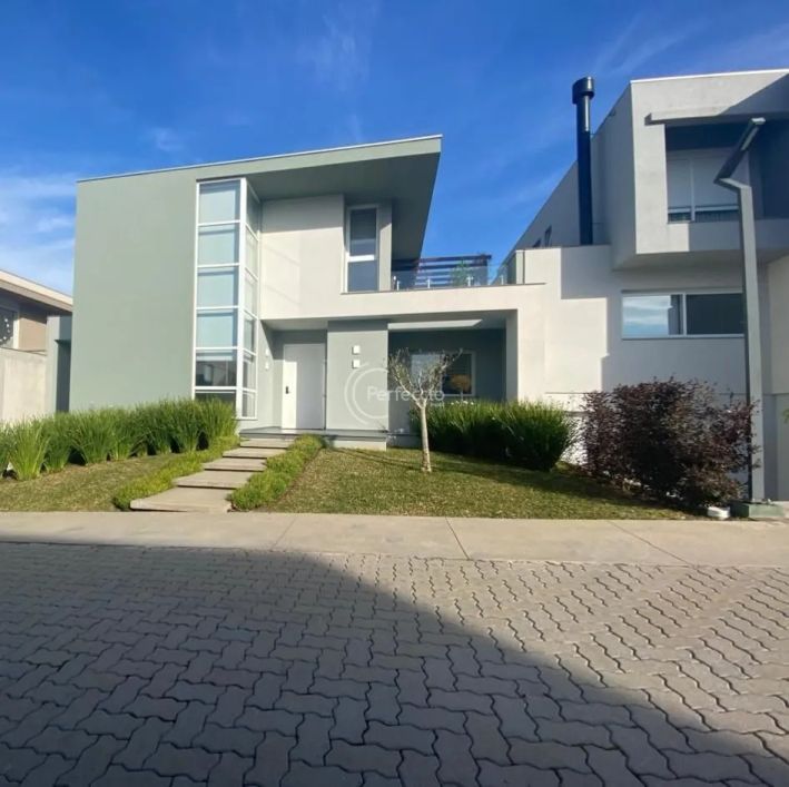 Casa em Condomínio Fechado! São 560m² privativos &amp;amp;#10004;3 suítes sendo 1 master &amp;amp;#10004;Ban