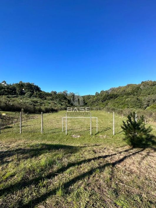 Terreno plano no Loteamento Reserva do Vale com 300m², sendo 12m de frente, pronto para construir. L