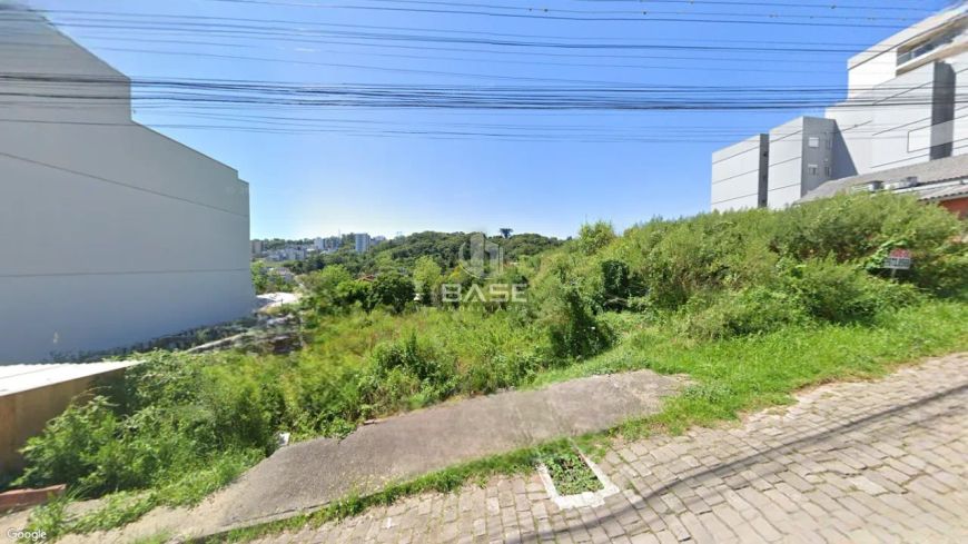 Terreno no Colina Sorriso II em rua sem saída, local de pouquíssimo movimento, ideal para moradia. F