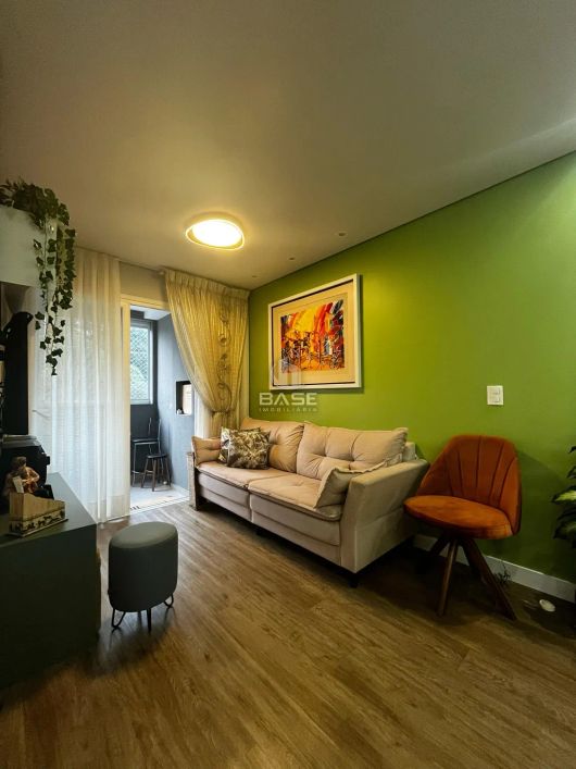 Localizado no bairro Panazzolo, em Caxias do Sul/RS, este apartamento de 2 dormitórios, sendo 1 suít