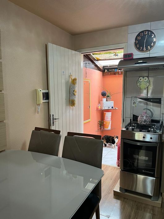 Venda de Sobrado em Caxias do Sul, bairro Santa Lúcia