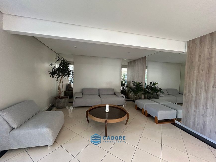 Apartamento com três dormitórios em Lourdes