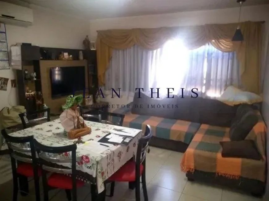 Casa à venda no bairro Bela Vista