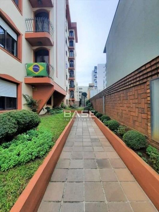 Apartamento com 3 dormitórios, sendo 1 suíte, 3 banheiros, sala de estar e jantar integradas, cozinh