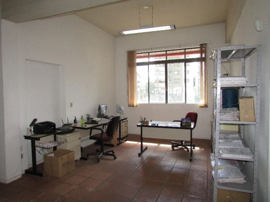 Sala Térrea / Loja comercial Panazzolo Caxias do Sul