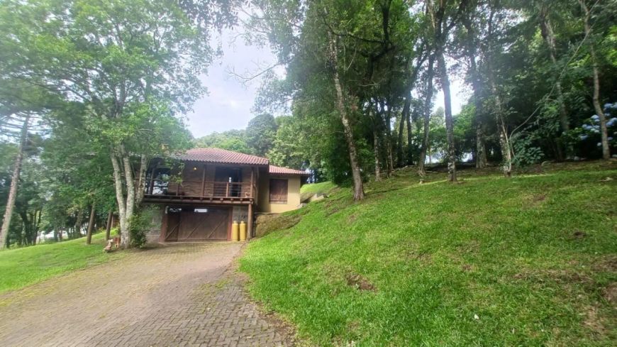 Venda de casa em condomínio fechado em Caxias do Sul, bairro Linha 40