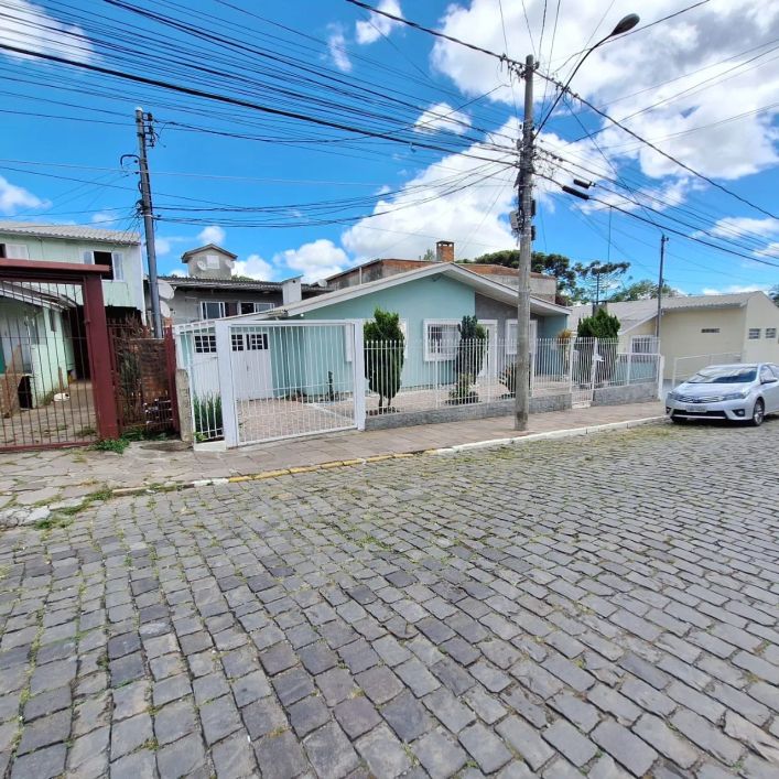 Venda de Casa em Caxias do Sul-RS, bairro Nossa Senhora de Fátima