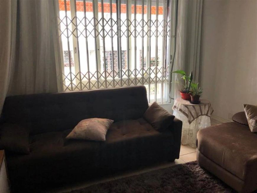 Excelente apartamento no Centro! Com 03 dormitórios (sendo 01 suíte), sala para 02 ambientes, sacada