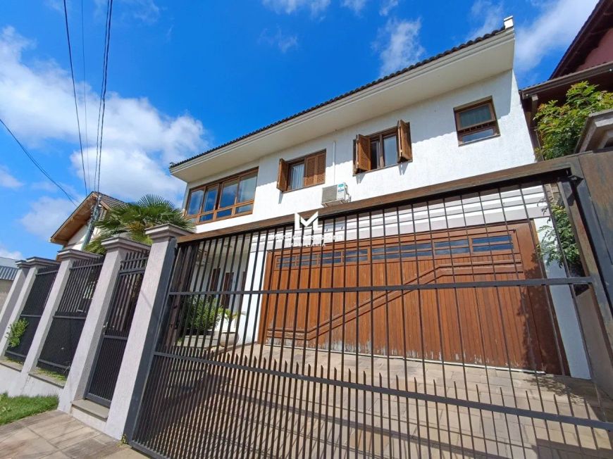 Casa Semimobiliada com piscina Colina Sorriso