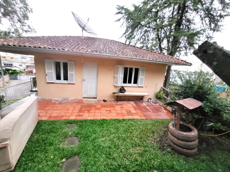 CAXIAS DO SUL - Casa Padrão - SANTA CATARINA