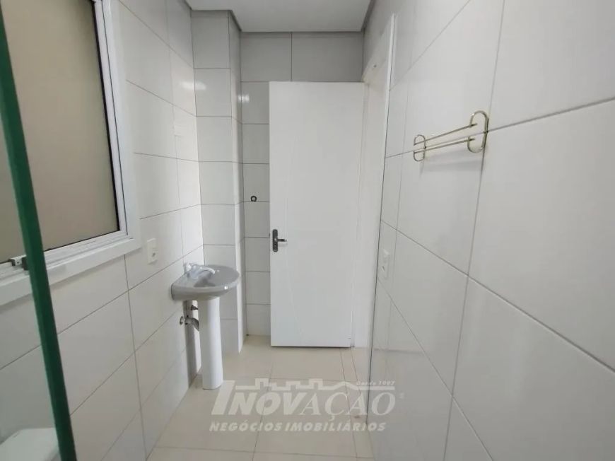 Sala Térrea / Loja comercial Desvio Rizzo Caxias do Sul