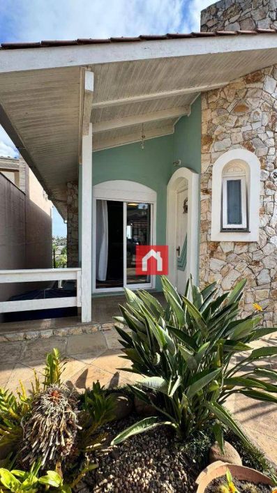 Casa com 3 dormitórios à venda, 225 m² por R$ 1.100.000,00 - Colina Sorriso - Caxias do Sul/RS