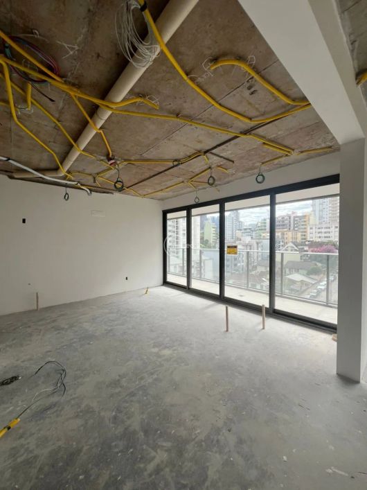Ampla sala no Exposição! São 68m² privativos &amp;amp;#10004;Prédio novo &amp;amp;#10004;Entrega em maio/202