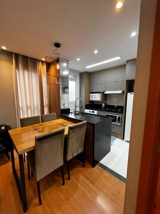 Apartamento semimobiliado e ensolarado, em excelente localização e posição solar!! Com 02 dormitório