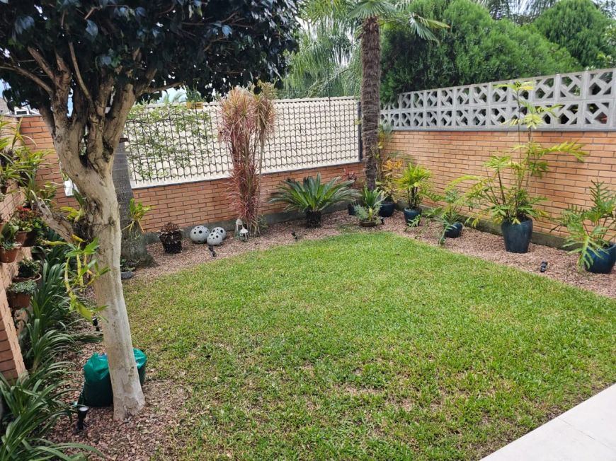 Venda de casa mobiliada em Caxias do Sul, bairro Parque dos Vinhedos